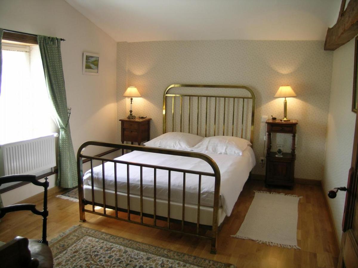 Gite Du Chateau De Pernan Avy 외부 사진