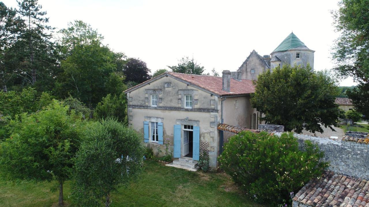 Gite Du Chateau De Pernan Avy 외부 사진